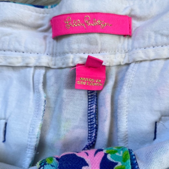 Lilly Pulitzer Turtle Villa Shorts Sz 12 - Picture 3 of 9
